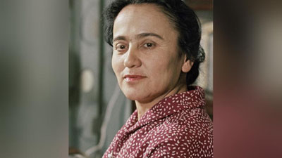 'Bugun o`zbek xalqining sevimli shoirasi Zulfiya tavallud topgan kun'ning rasmi