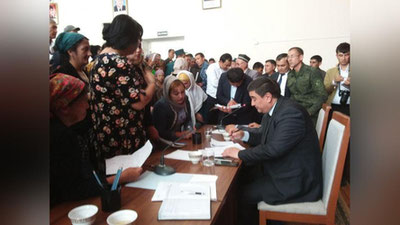 '​Surxonadaryoda prezident vakili muammolarni hal etyaptimi?'ning rasmi