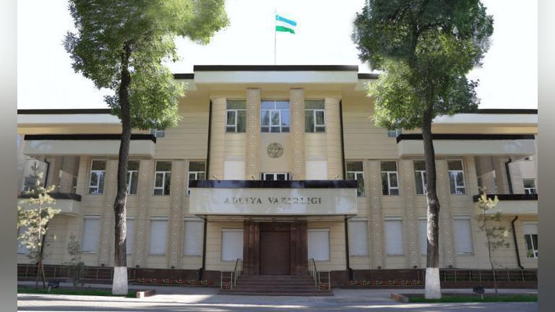 'Adliya vazirligi "Ochiqlik indeksi" reytingida etakchi'ning rasmi