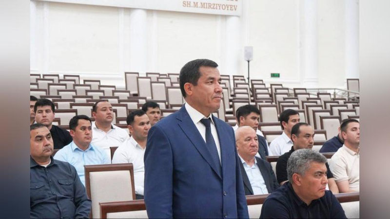 'Sirdaryo viloyati hokimiga yangi o`rinbosar tayinlandi'ning rasmi