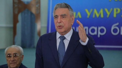 'Shavkat Mirziyoev yoshligidan faol va intiluvchan bo`lgan — Prezident bilan institutda birga ishlagan o`qituvchi'ning rasmi