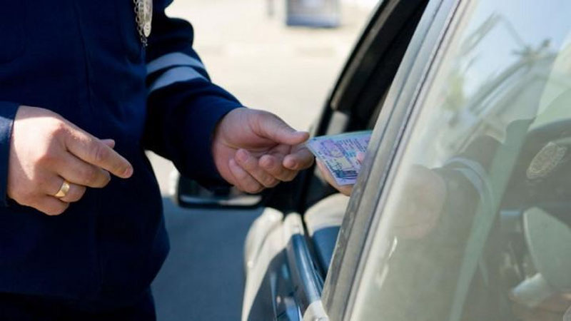'YPX xodimiga pora berayotgan navoiyilik haydovchi  qo`lga olindi'ning rasmi