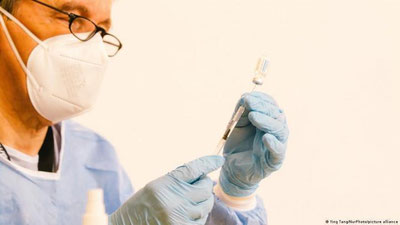 'Бавария шифокорларни мажбурий эмлашни кечиктирди'ning rasmi