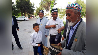 'Termiz xalqaro baxshichilik san`ati festivaliga tayyor'ning rasmi