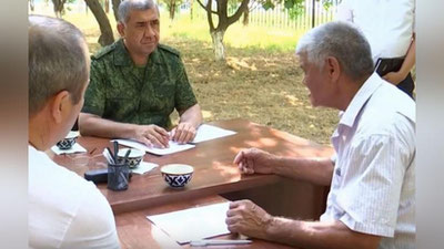 'Vazirlar ham endi uyma-uy yurib, aholi muammosini hal etishi belgilandi'ning rasmi