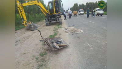Изрображение 'В Ферганской области водитель экскаватора насмерть сбил пенсионера'