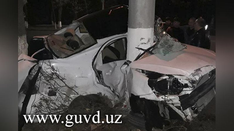 Изрображение 'НЕКСИЯ "ОБНЯЛА" СТОЛБ ПОСЛЕ СТОЛКНОВЕНИЯ С КОБАЛЬТОМ НА ЮНУСАБАДЕ (ФОТО)'