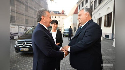 'O`zbekiston va Vengriya etakchilari amaliy hamkorlikni kengaytirish bo`yicha kelishib olishdi'ning rasmi