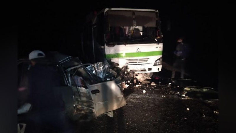 'Beruniy tumanida “Neksiya” va avtobus to`qnashdi. Qurbonlar va jarohatlanganlar bor'ning rasmi