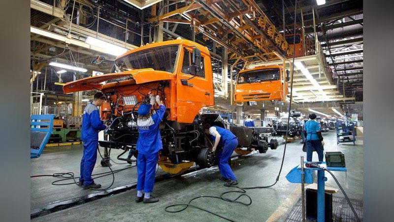'Rossiyadagi  "KAMAZ" zavodida ishlamoqchi bo`lganlarga bo`sh ish o`rinlari e`lon qilindi'ning rasmi