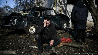 'Украинада ҳарбий ҳолат эълон қилингандан Киевдаги аэропортнинг эгалланишигача — Украина воқеаларидан видео ва фоторепортаж'ning rasmi