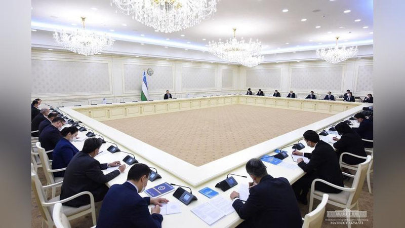Изрображение 'Шавкат Мирзиёев провел встречу с лидерами политических партий'