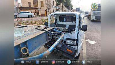 Изрображение 'В Ташкенте водитель Labo врезался в прицеп'