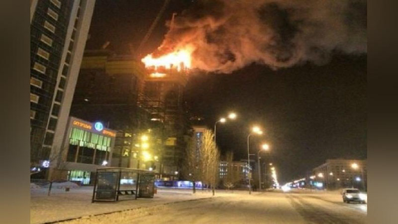 Изрображение 'Произошел пожар в "Абу-Даби Плаза" в Астане '