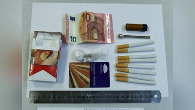 'Bojxonadan olib o`tilayotgan "tomoq dorisi" asli kokain ekan'ning rasmi