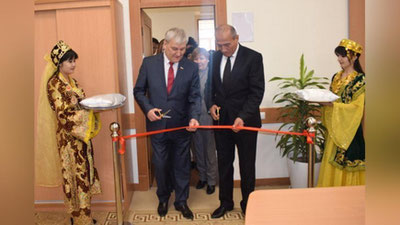 'Toshkent davlat o`zbek tili va adabiyoti universitetida A.S.Pushkin nomidagi rus tili va madaniyati markazi ochildi'ning rasmi