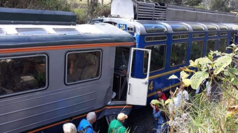 'Peruda yo`lovchi tashuvchi poezd halokatga uchradi'ning rasmi