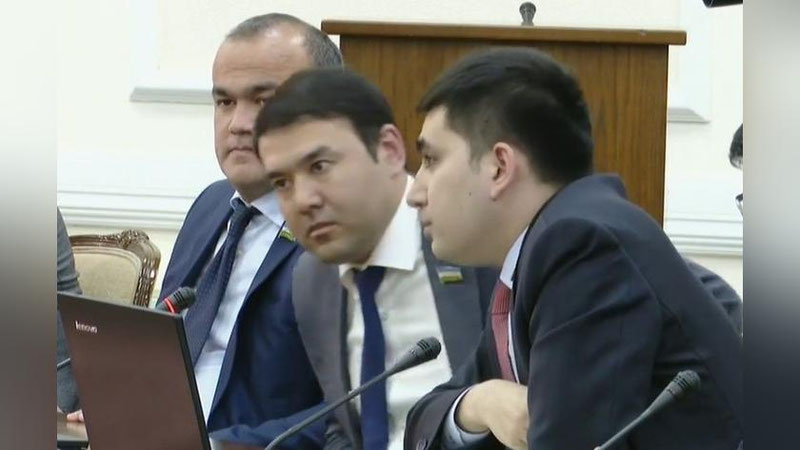 '"Йўқ обрўга қандай путур етказиш мумкин?!" Депутат “UzAutoMotors”нинг Кушербаев устидан арз қилаётгани ортидан аччиқ ҳақиқатларни айтиб ташлади'ning rasmi