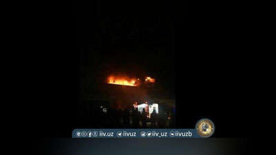 'Navoiy shahridagi 4 qavatli savdo majmuasida yong`in vujudga keldi (video)'ning rasmi