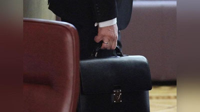 'Olot tumanini qariyb 10 yil boshqargan hokim qamoqqa olindi'ning rasmi