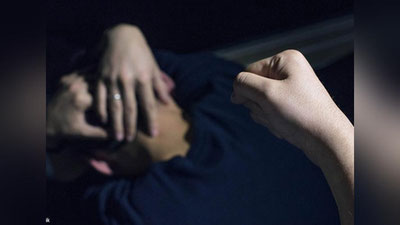 'Namanganda kursdoshini himoya qilmoqchi bo`lgan o`smir jinoyat sodir etdi. Endi u 5 yilga qamalishi mumkin'ning rasmi