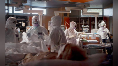 '"Raqamlar keskin ortmoqda". O`zbekistonda bir kunda koronavirusdan kasallanganlar soni 400 nafardan oshib ketdi'ning rasmi