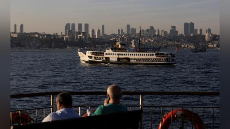 'Туркия мамлакатга кириш учун ПЦР тестларини бекор қилди'ning rasmi