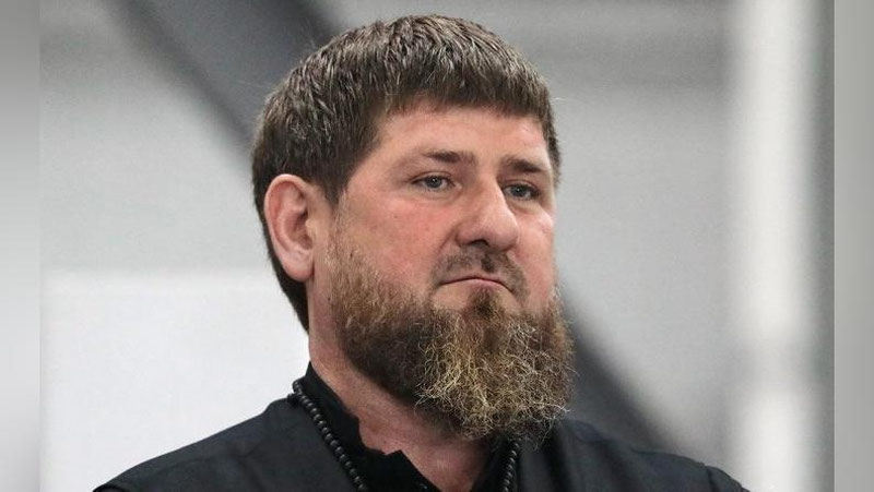 '“Xalq otasi”. Ramzan Qodirovga noodatiy unvon berishmoqchi'ning rasmi