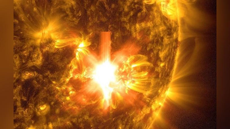 Изрображение 'Ученые зарегистрировали на Солнце мощнейшую вспышку'