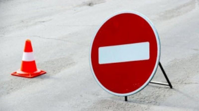 'O`zbekistonning ikkita yirik universitetiga kiruvchi asosiy yo`lda transport harakati to`xtatildi. Sababi...'ning rasmi