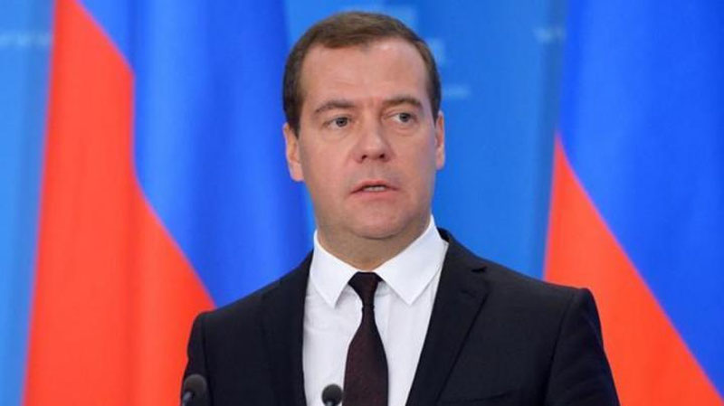 Изрображение 'Российское правительство в полном составе ушло в отставку'