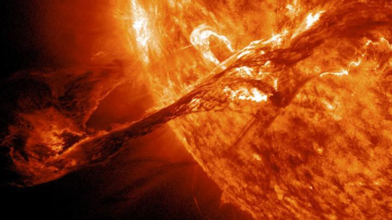 Изрображение 'NASA опубликовало снимок «ухмыляющегося» Солнца (фото)'