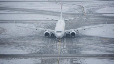 'Samarqandda yog`ayotgan kuchli do`l sabab aeroport aviaparvozlar uchun yopildi (video)'ning rasmi