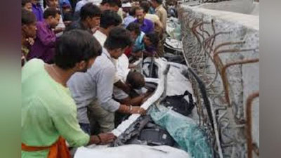 'Hindistonda baxtsiz hodisa tufayli 18 kishi qurbon bo`ldi'ning rasmi