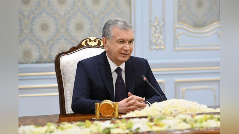 Изрображение 'Президент Узбекистана принял глав МИД Турции и Туркменистана'