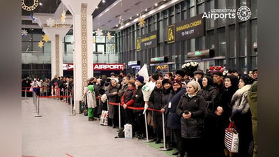 'Sovuq sabab O`zbekistondagi xalqaro aeroportlarga kutib oluvchilarning kirishiga ruxsat berildi'ning rasmi