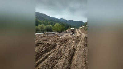 Изрображение 'В Бостанлыке снесли топчаны, незаконно построенные предпринимателем (фото)'