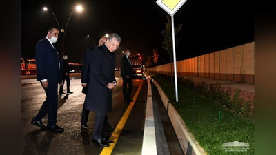 'Prezident Yakkasaroy va Sergeli tumanlarida qurilgan yangi yo`lni ko`zdan kechirdi'ning rasmi