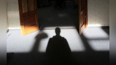 Изрображение 'НЕИЗВЕСТНЫЕ В МАСКАХ НАПАЛИ НА ШКОЛЬНИКОВ В ПЕРМИ'