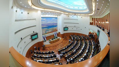 'Oliy Majlis Senati yigirma uchinchi yalpi majlisining birinchi ish kuni yakunlandi'ning rasmi