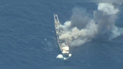 'AQSh Qurolli kuchlari o`zlarining harbiy kemalarini cho`ktirib yubordi (Video)'ning rasmi