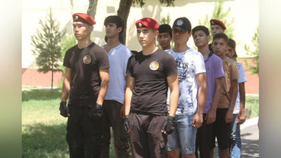 'Mudofaa vazirligiga qarashli harbiy qismda tarbiyasi og`ir o`quvchi-yoshlar bir hafta davomida harbiylardek hayot kechiradi (Foto)'ning rasmi
