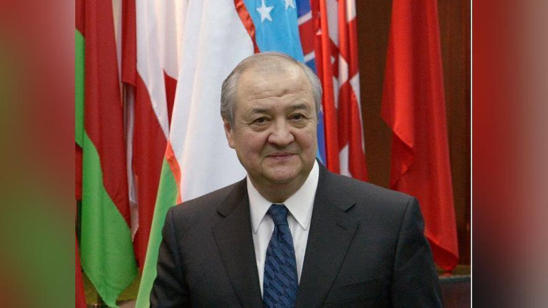 'Abdulaziz Komilov Moskavaga boradi'ning rasmi