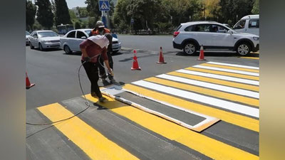 Изрображение 'В Ташкенте тестируют новую дорожную разметку (видео)'