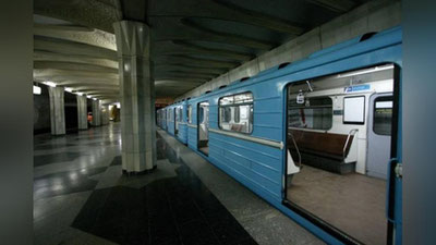 'Bayram kunida metroda nosozlik yuz berdi'ning rasmi
