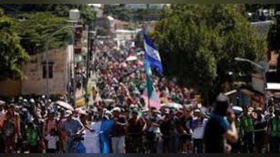 'Kolumbiya ham migrantlar karvoni muammosiga duch keldi 'ning rasmi