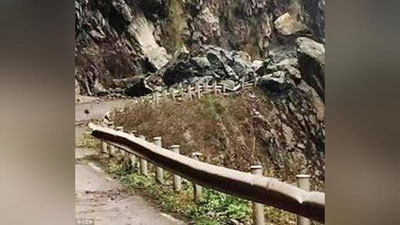 'Хитойда кўчки туфайли йўл ёпилиб қолди'ning rasmi