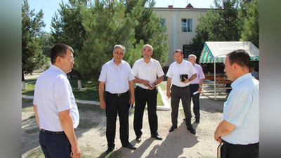 'Erkinjon Turdimov Samarqandda bolalar kaltaklangan maktab-internatga bordi'ning rasmi