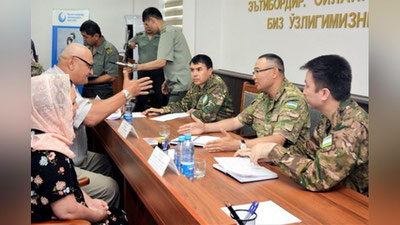 'Mudofaa vaziri o`rinbosari ishtirokidagi sayyor qabullar davomida ko`plab insonlar muaommosi ijobiy hal bo`lmoqda'ning rasmi