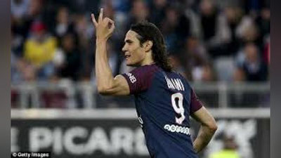 'Edinson Kavani Golden Foot («Oltin oyoq») sovrindori bo`ldi 'ning rasmi